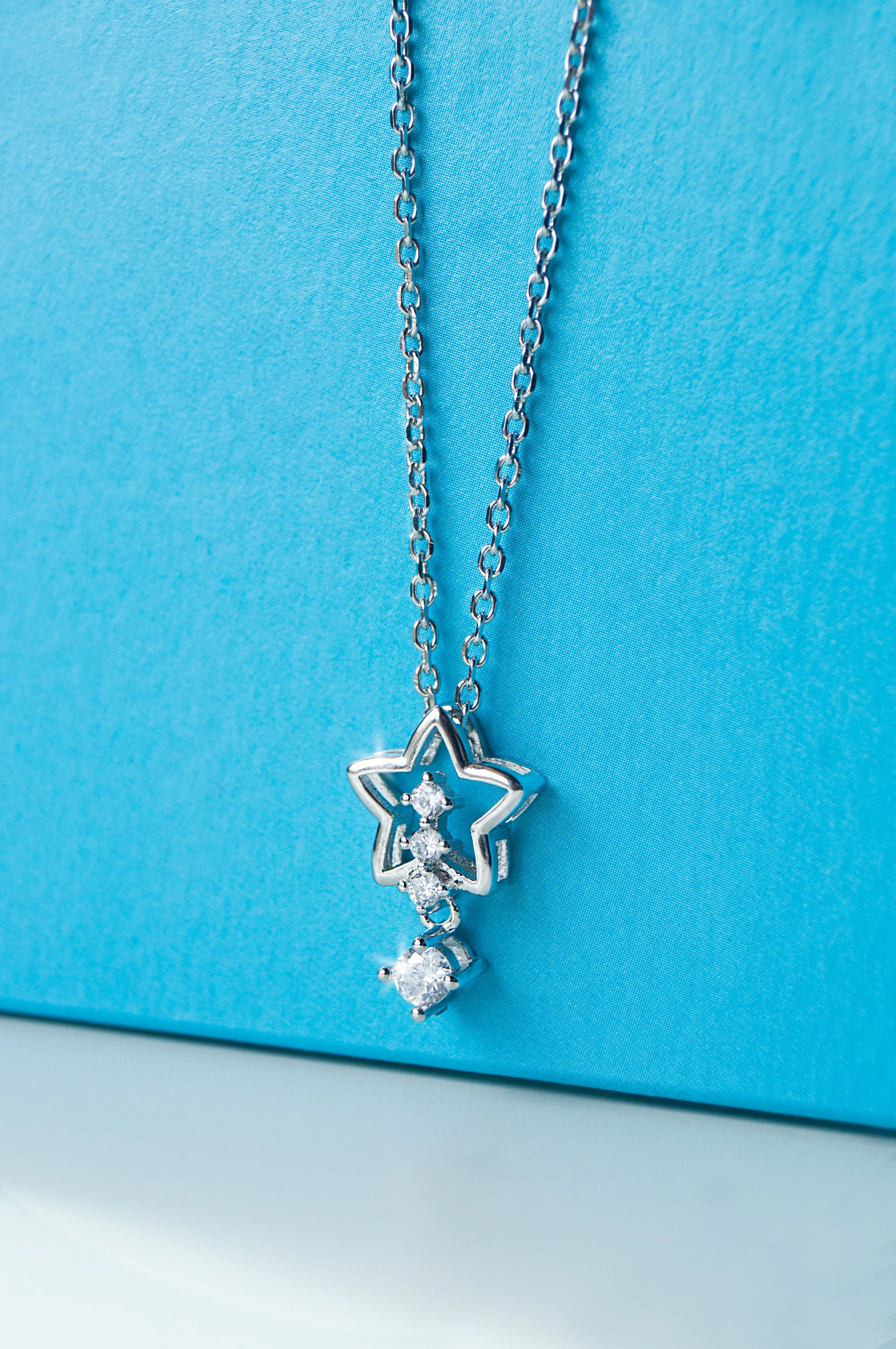 Tail Star Sparkly Sterling Silver Pendant With Chain Necklace